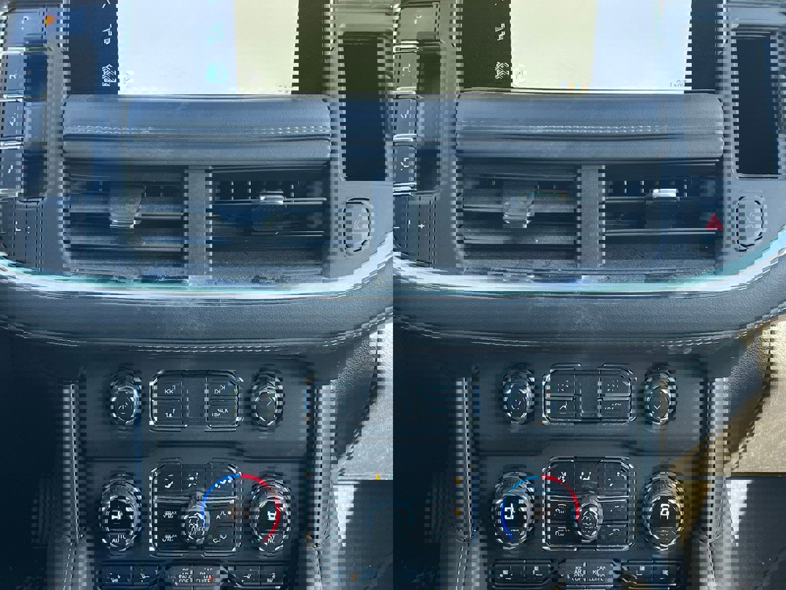 Used 2024 Chevrolet Tahoe LT image 35