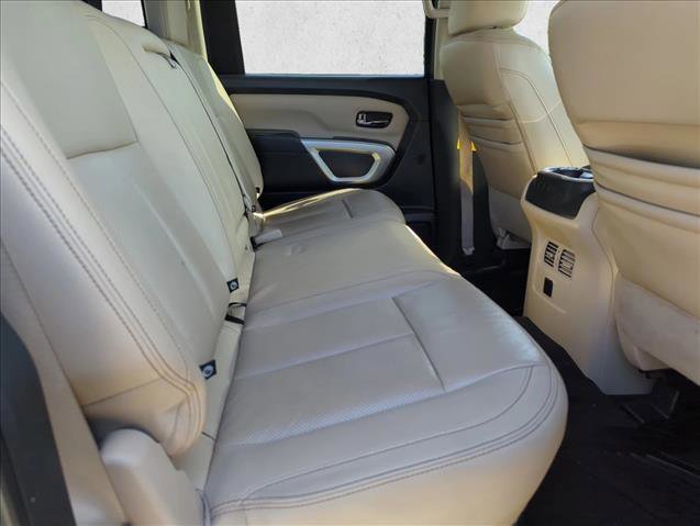 Used 2016 Nissan Titan SL image 27