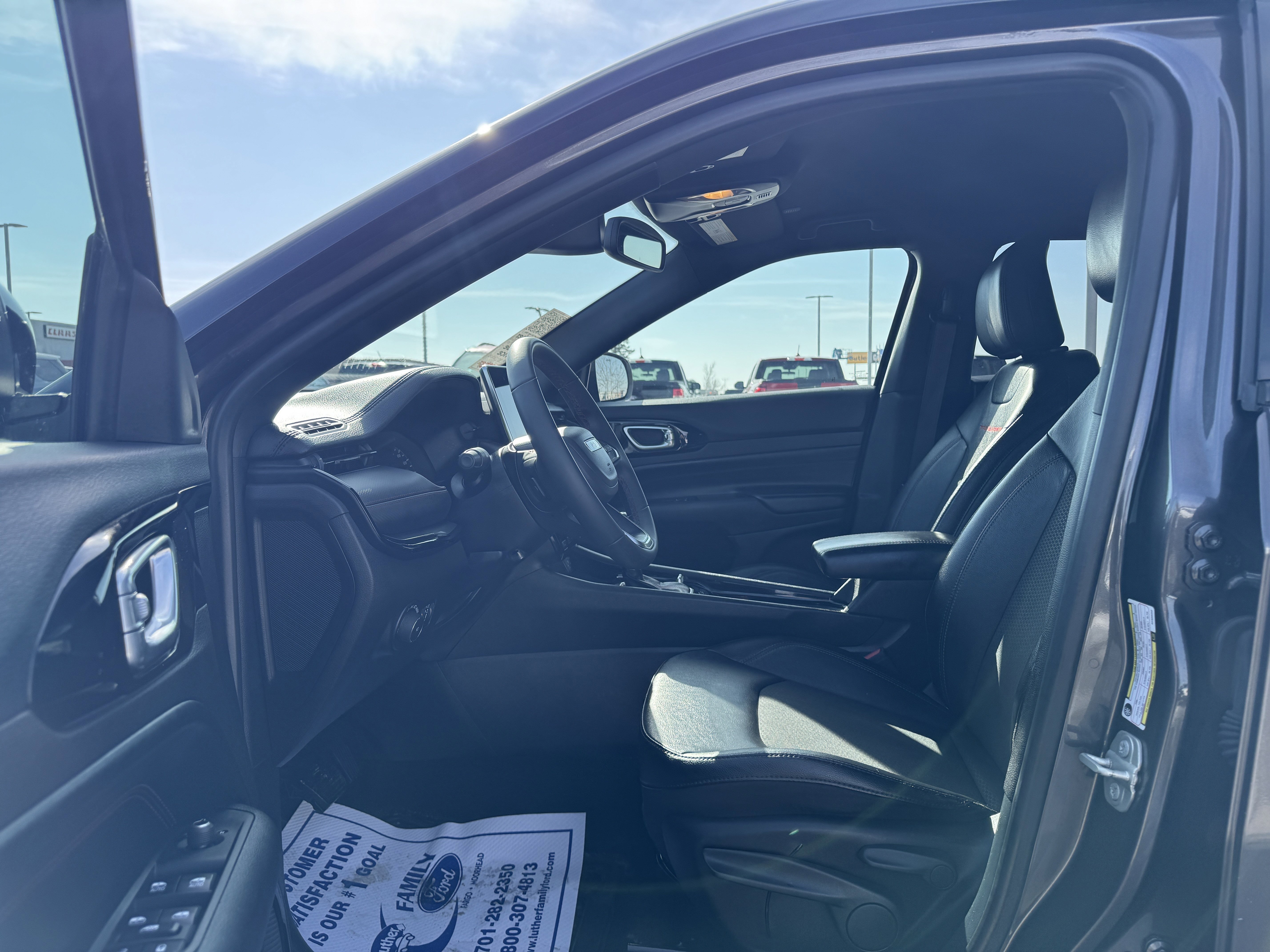 Used 2024 Jeep Compass Trailhawk image 18