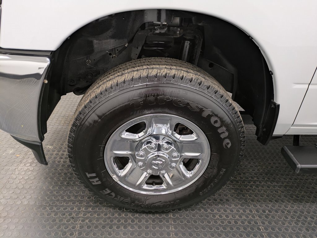 Used 2024 RAM 2500 Tradesman w/ Chrome Appearance Group image 7
