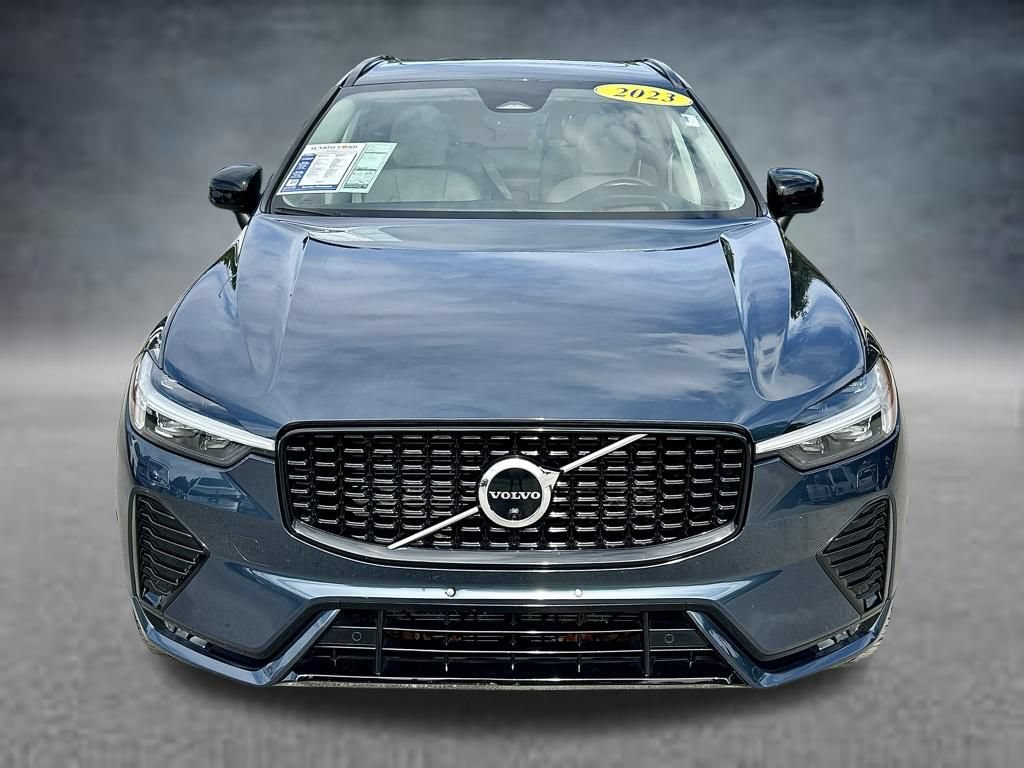 Used 2023 Volvo XC60 B5 Ultimate w/ Climate Package AWD/4WD image 2
