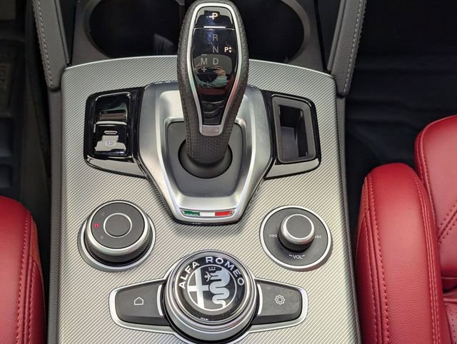 Used 2023 Alfa Romeo Stelvio Veloce AWD/4WD image 24