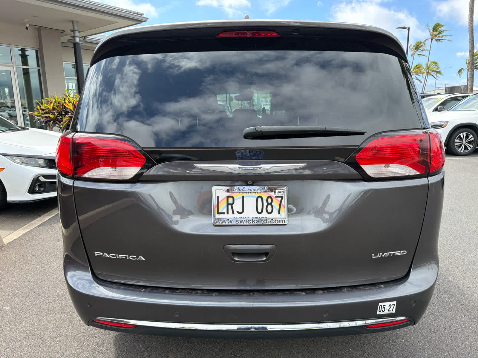 Used 2017 Chrysler Pacifica Limited FWD image 4