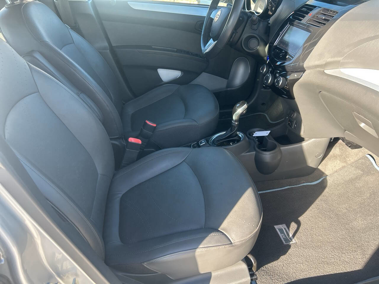 Used 2016 Chevrolet Spark LT image 21