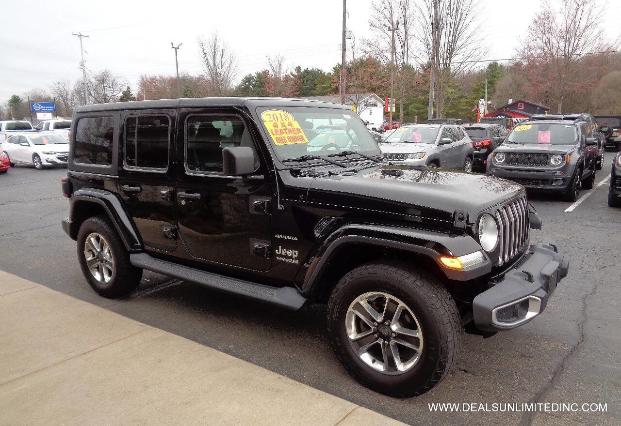 Used 2018 Jeep Wrangler Unlimited Sahara image 2