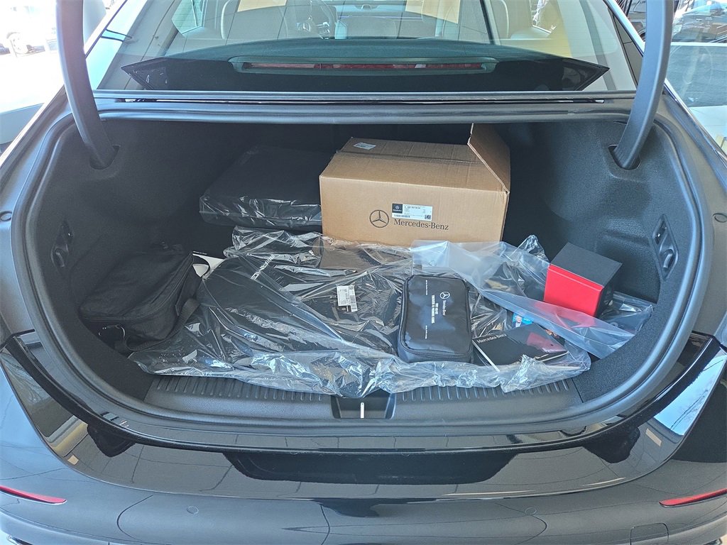 New 2026 Mercedes-Benz E 53 AMG e 4MATIC Sedan image 15