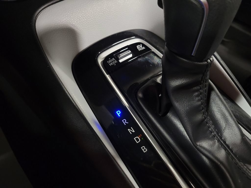 Used 2025 Toyota Corolla SE FWD image 16