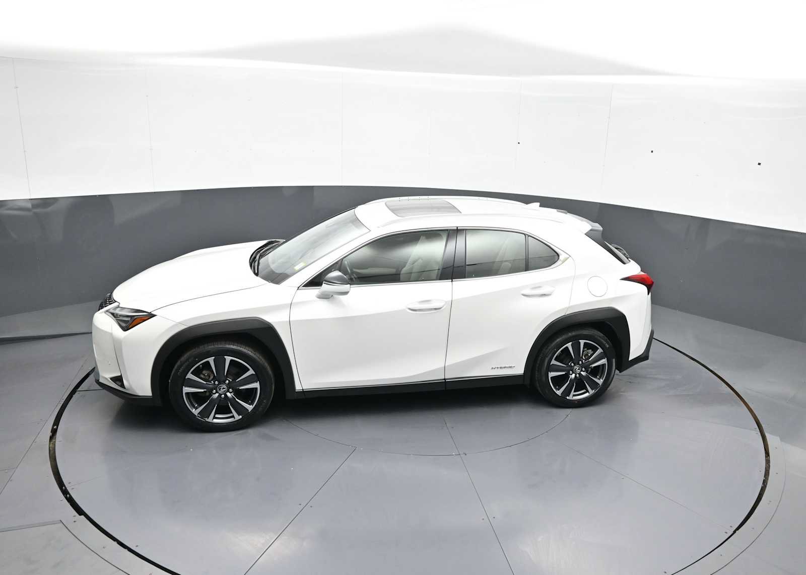 Used 2021 Lexus UX 250h w/ Premium Package AWD/4WD image 42