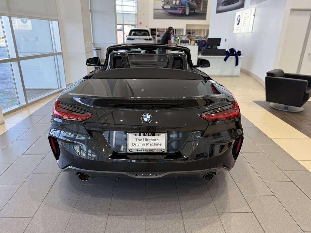 Used 2024 BMW Z4 sDrive30i image 4