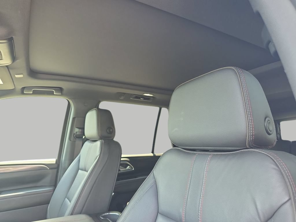 Used 2024 Chevrolet Tahoe RST w/ Luxury Package AWD/4WD image 20