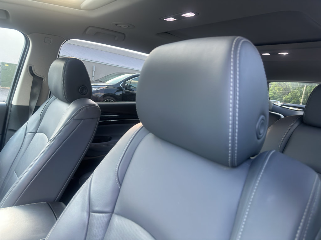 Used 2019 Buick Enclave Premium w/ Experience Buick Package FWD image 8