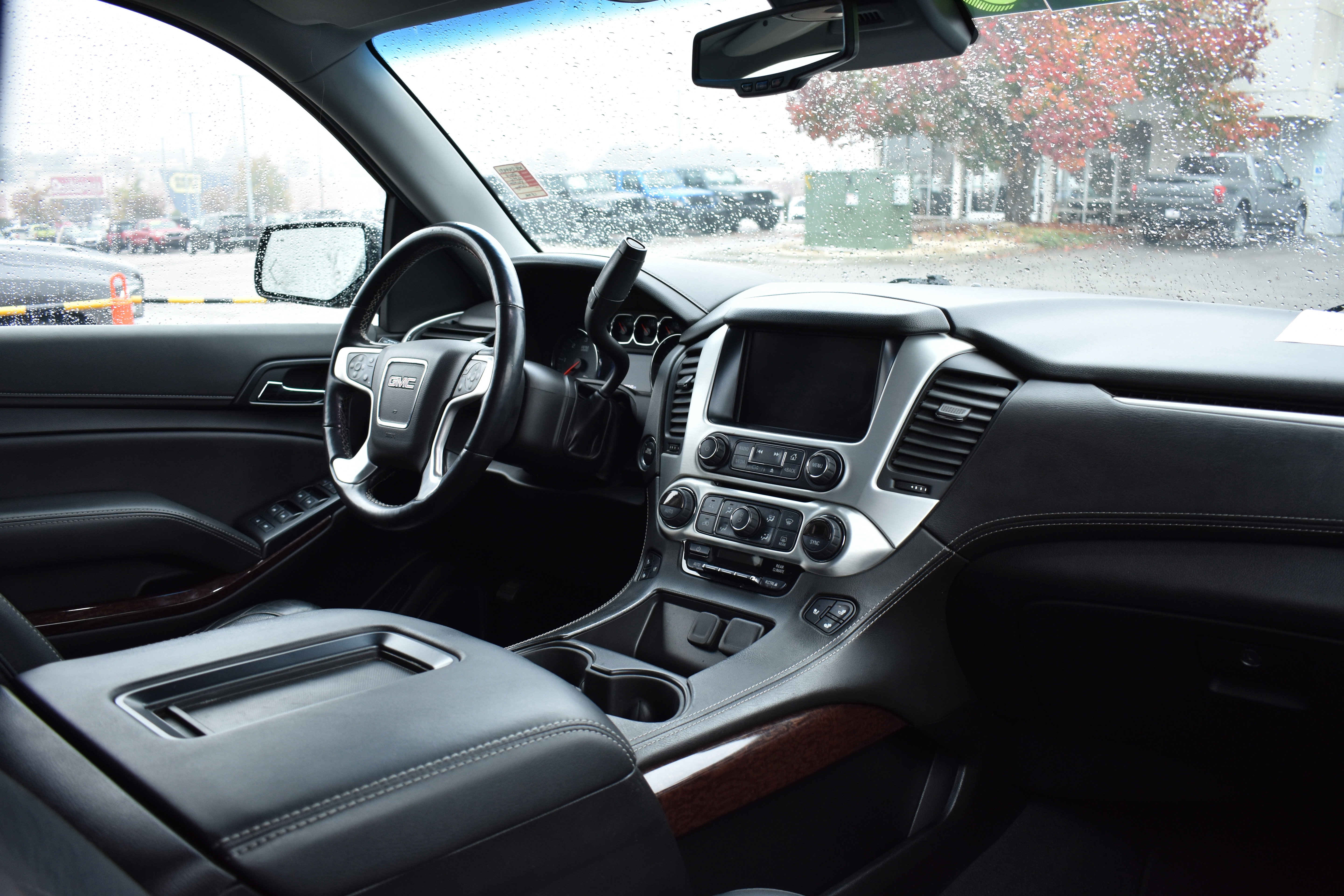 Used 2019 GMC Yukon XL SLT w/ Open Road Package image 32