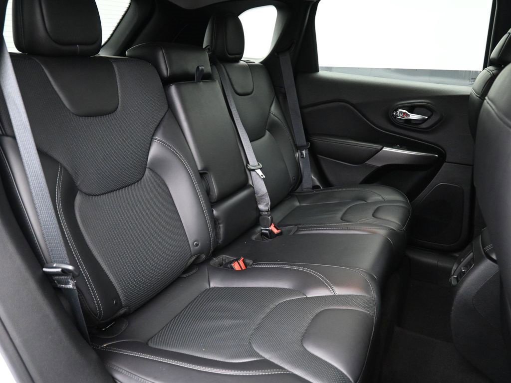 Used 2019 Jeep Cherokee Limited w/ Trailer Tow Group image 24