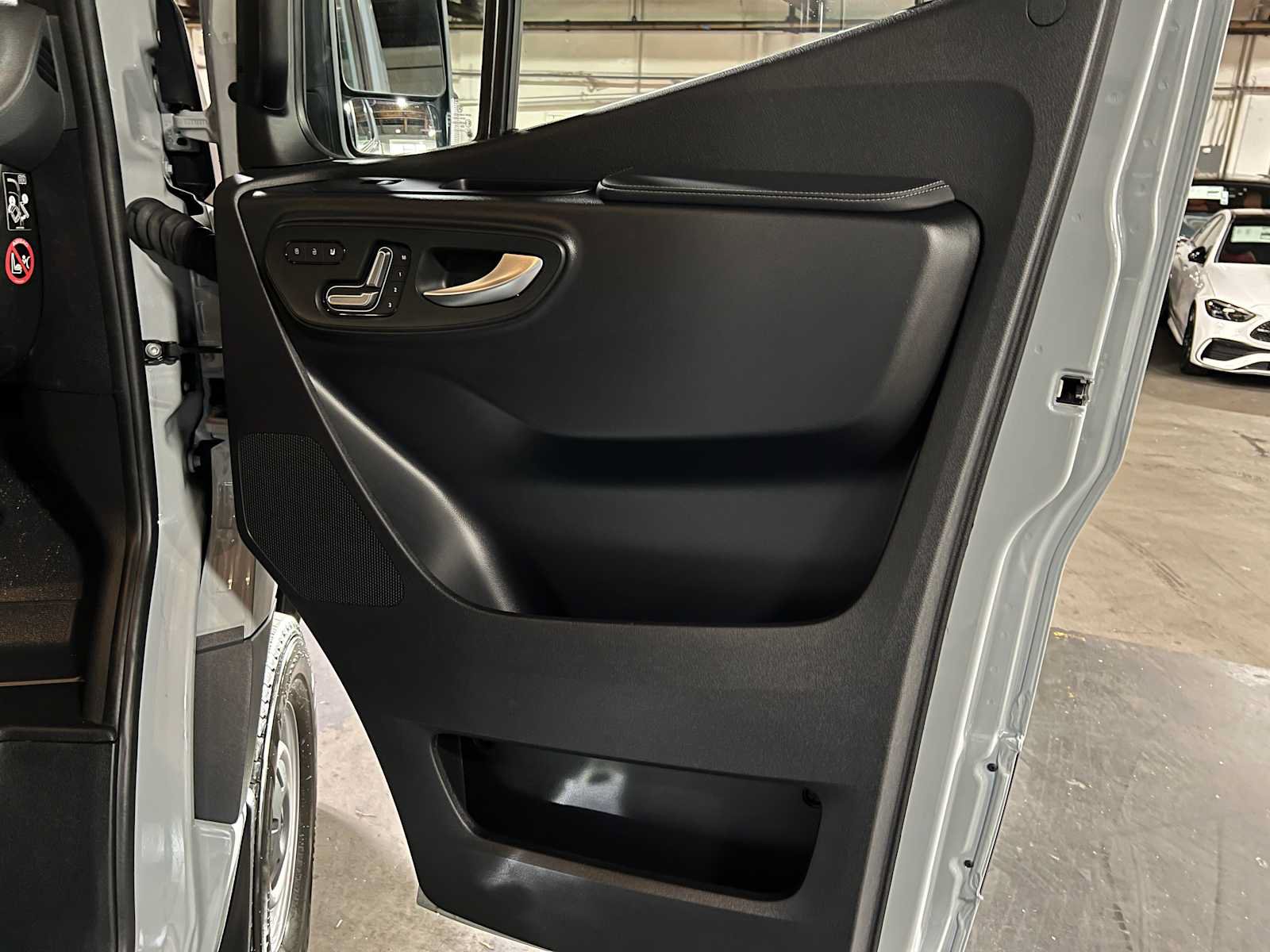Used 2026 Mercedes-Benz Sprinter 2500 image 10