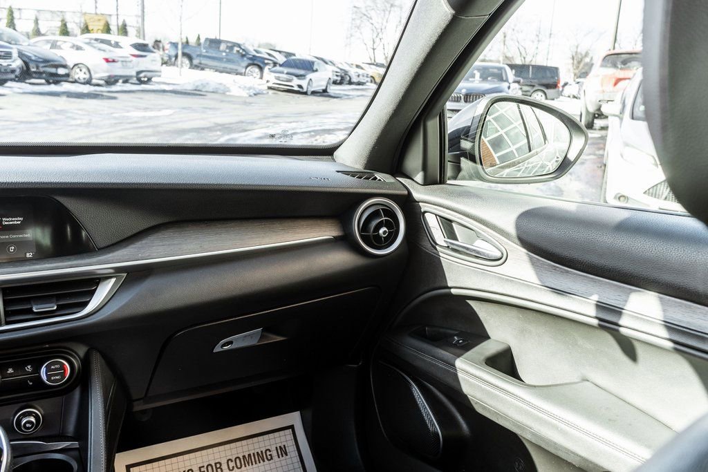 Used 2022 Alfa Romeo Stelvio Ti w/ Active Assist Plus Package image 17