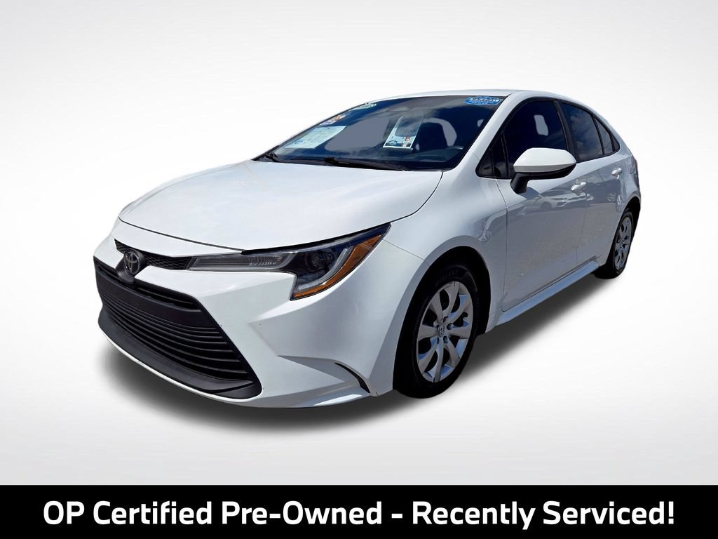 Used 2023 Toyota Corolla LE FWD image 3