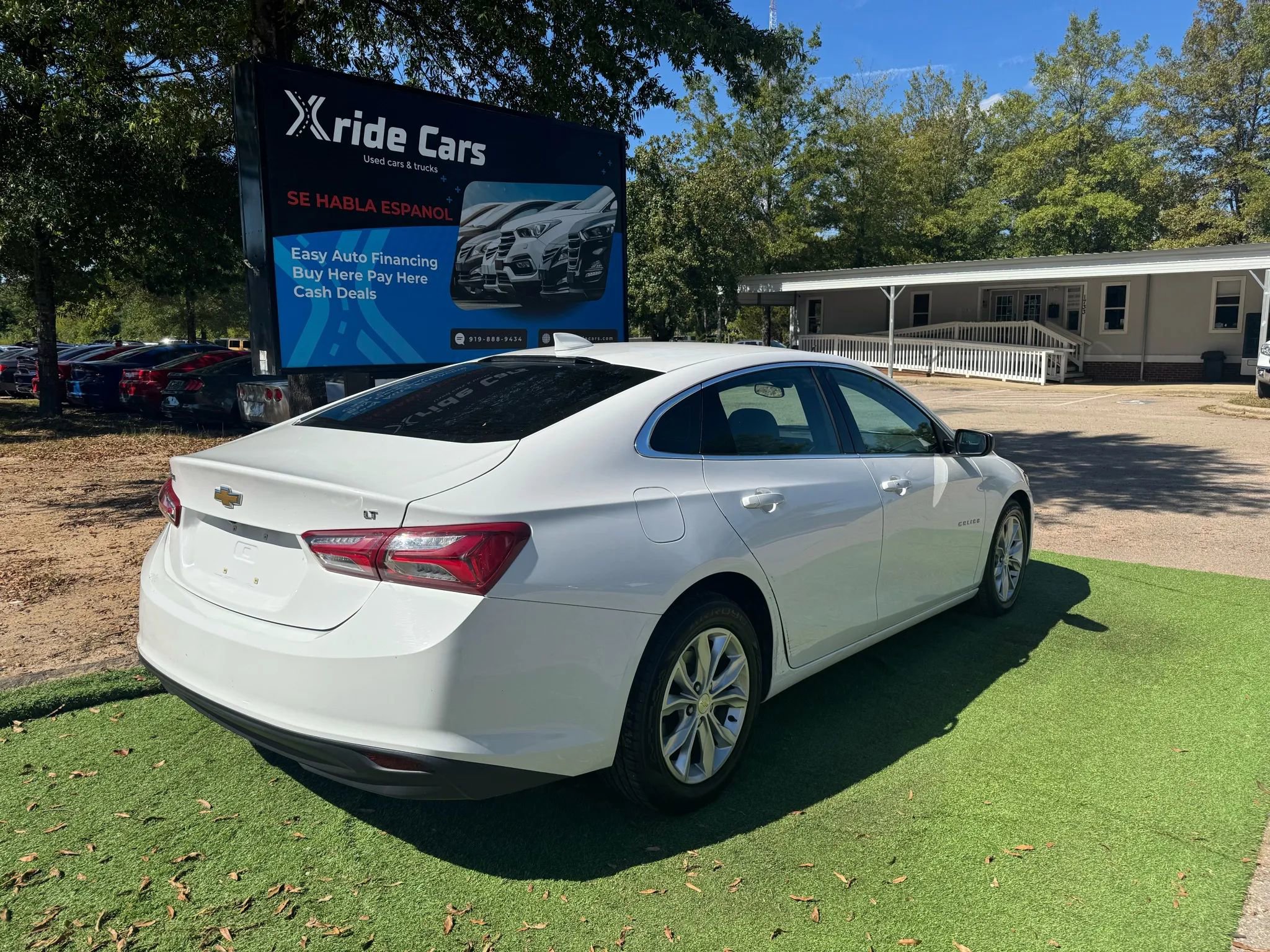 Used 2020 Chevrolet Malibu LT image 4