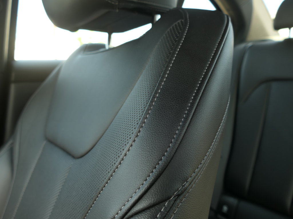 Used 2024 BMW 330e RWD image 11