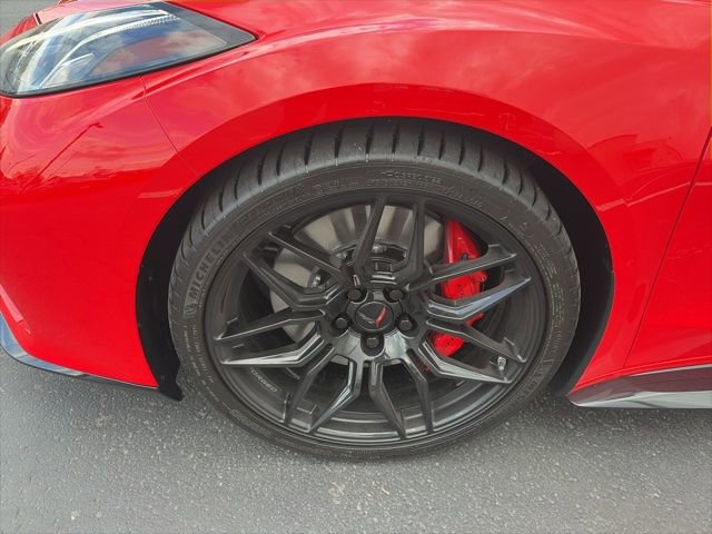 Used 2026 Chevrolet Corvette Z06 w/ Stealth Interior Trim Package RWD image 2