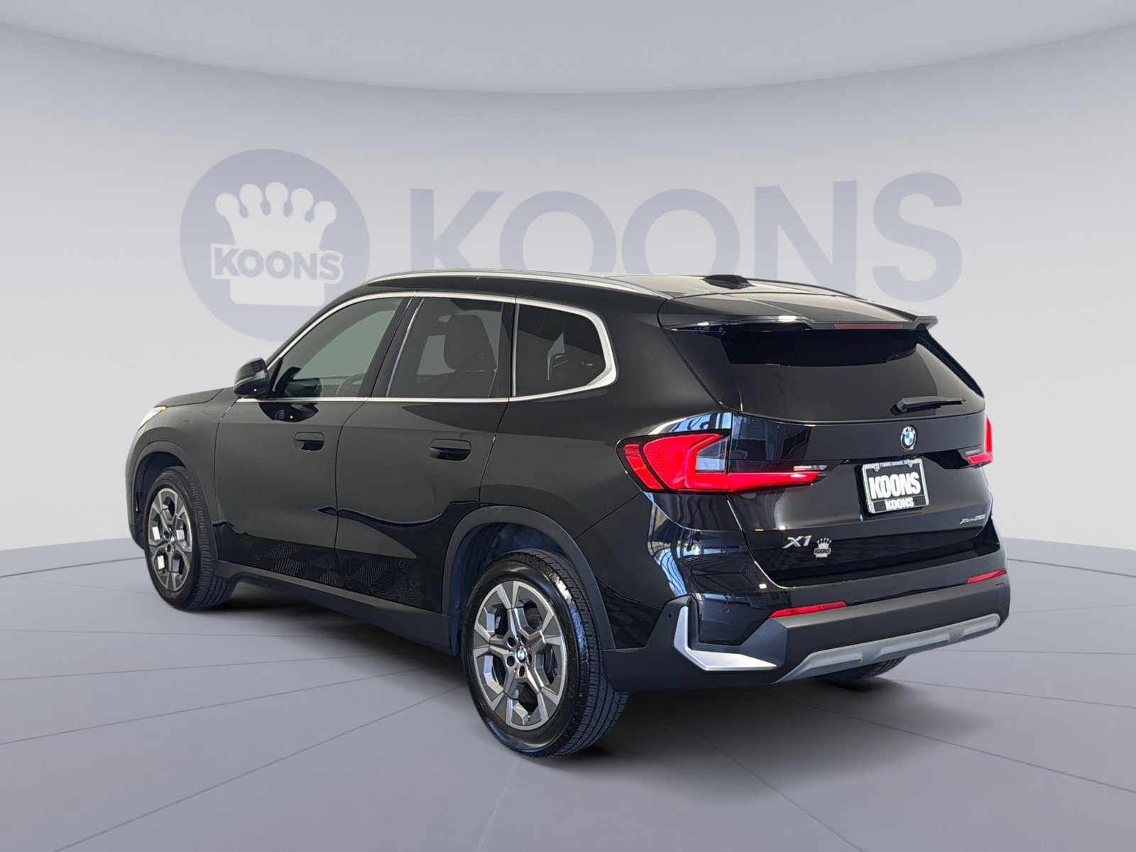 Used 2023 BMW X1 xDrive28i AWD/4WD image 4