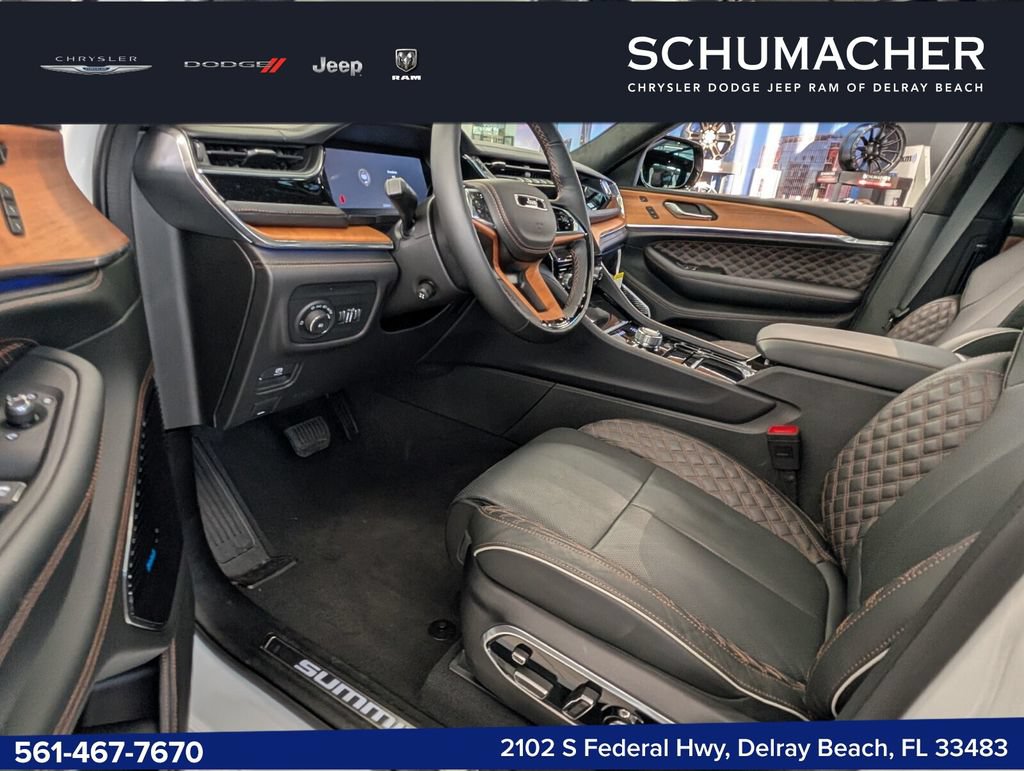 New 2025 Jeep Grand Cherokee Summit AWD/4WD image 13