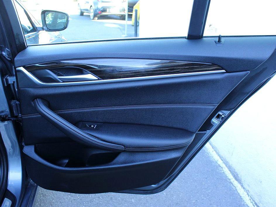 Used 2022 BMW 530i w/ Convenience Package image 21