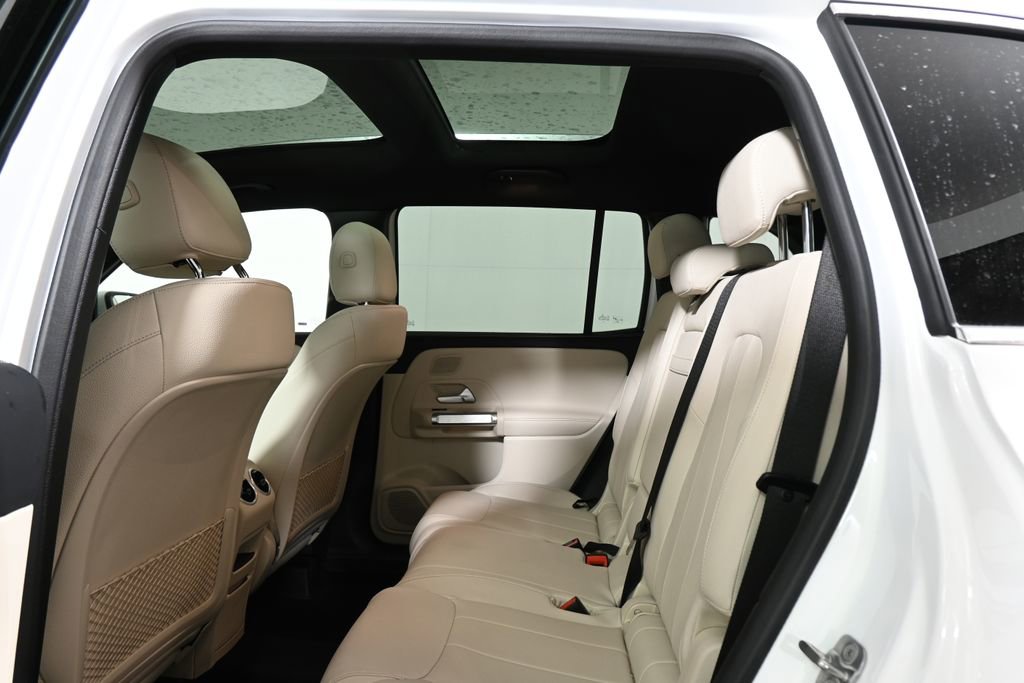 Certified 2026 Mercedes-Benz GLB 250 4MATIC image 31