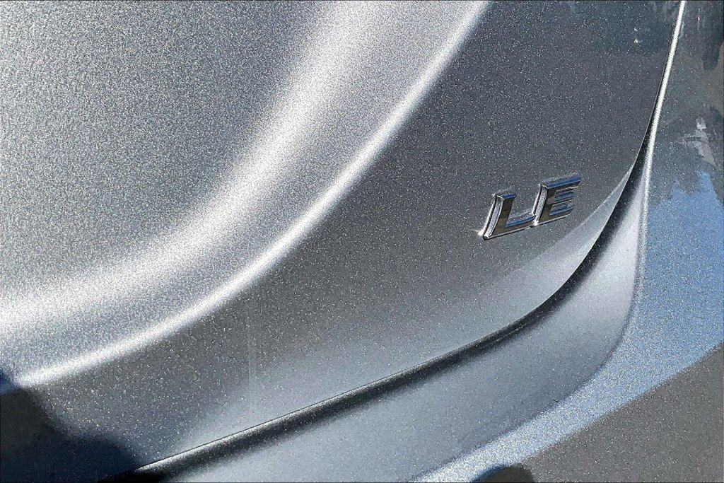 Used 2018 Toyota Camry LE FWD image 11