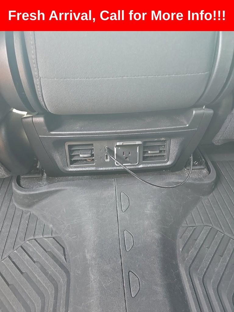 Used 2024 Chevrolet Silverado 1500 RST AWD/4WD image 19