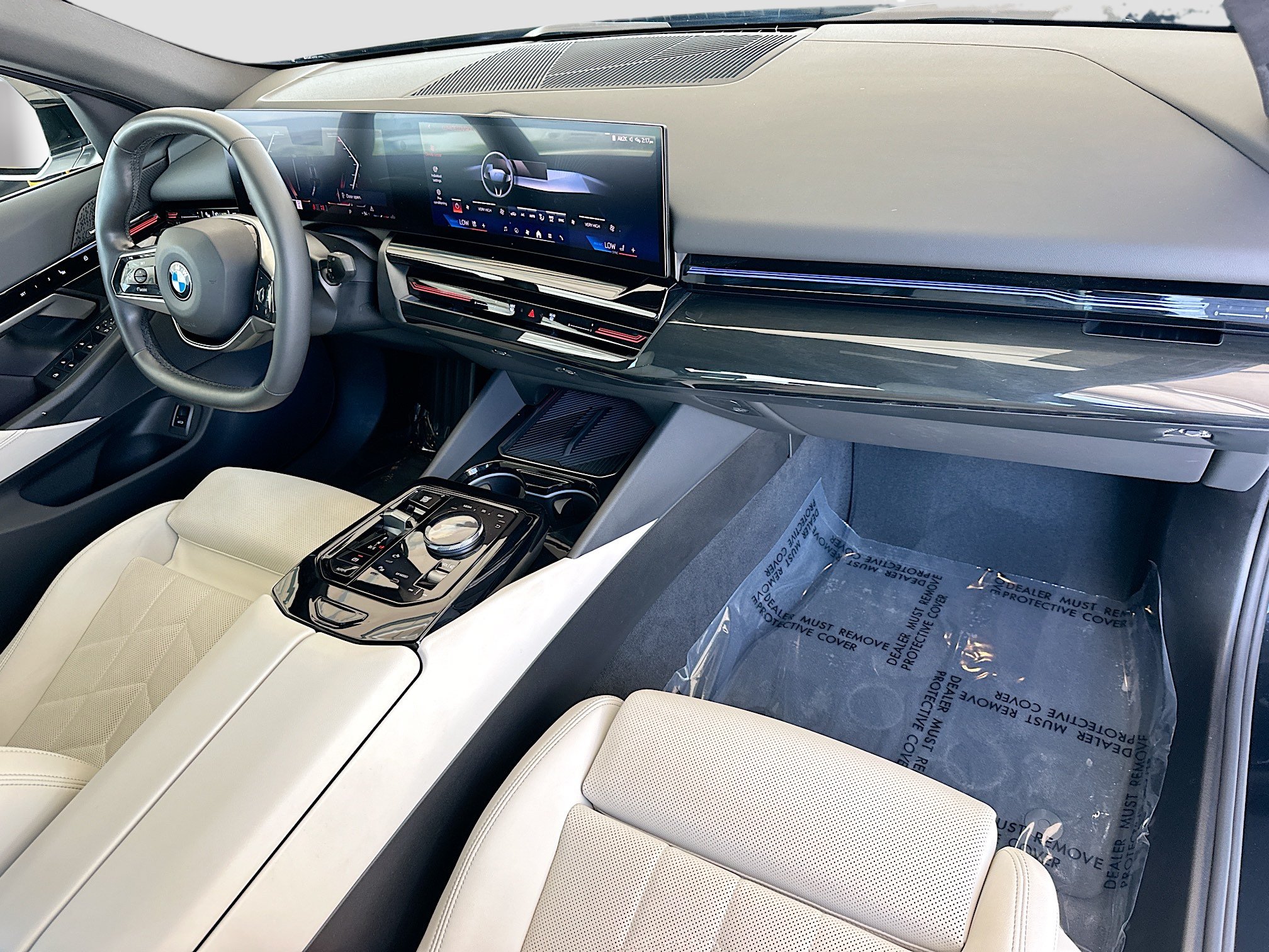 Certified 2024 BMW 530i w/ Convenience Package RWD image 27