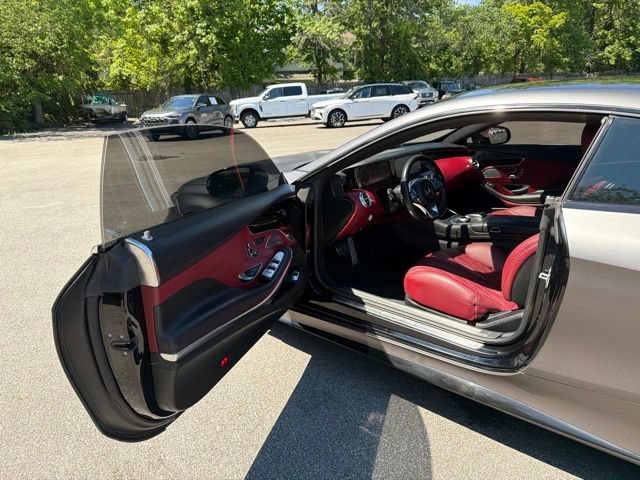 Used 2016 Mercedes-Benz S 63 AMG 4MATIC Coupe image 36
