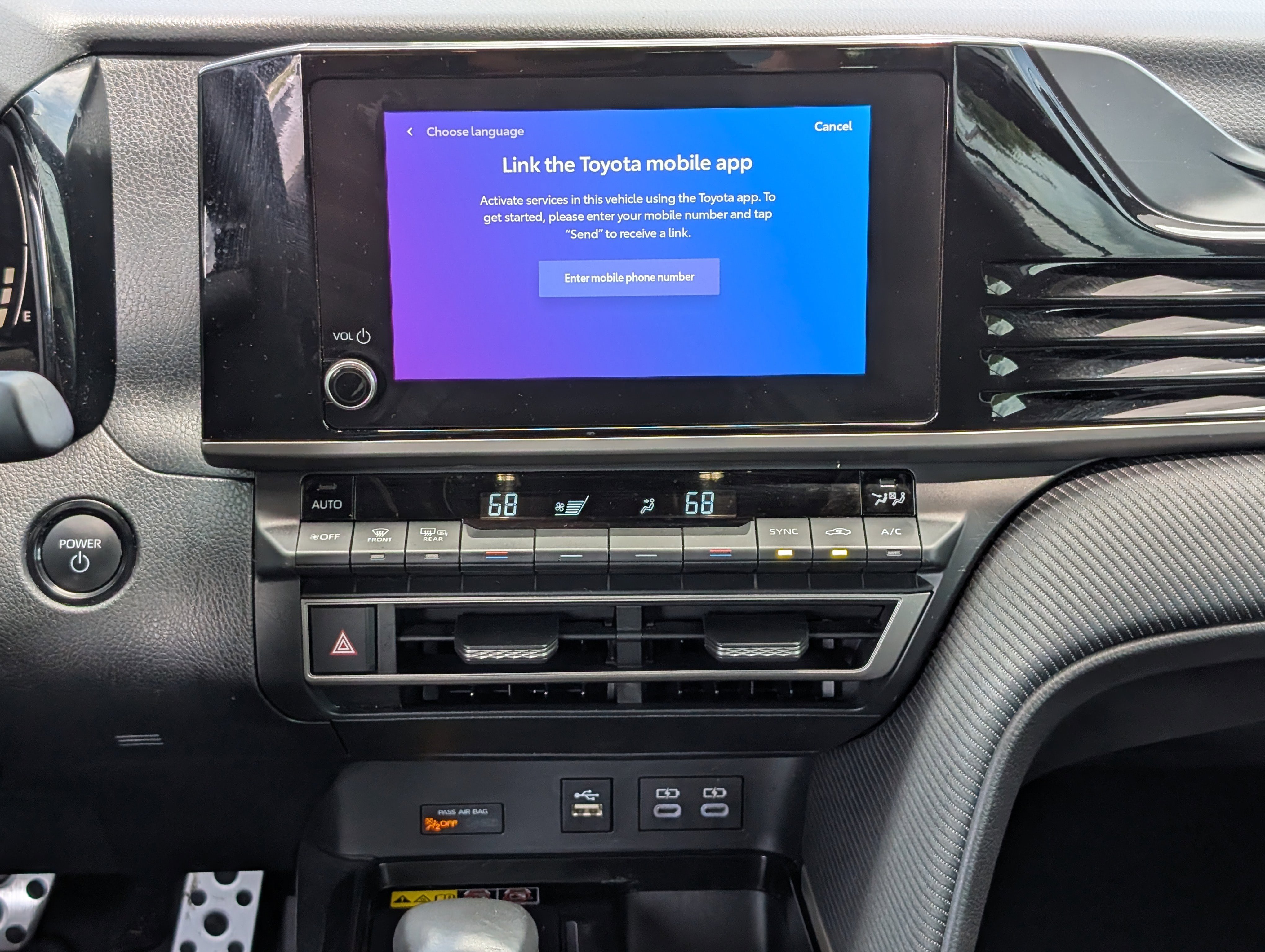 Used 2025 Toyota Camry SE FWD image 16