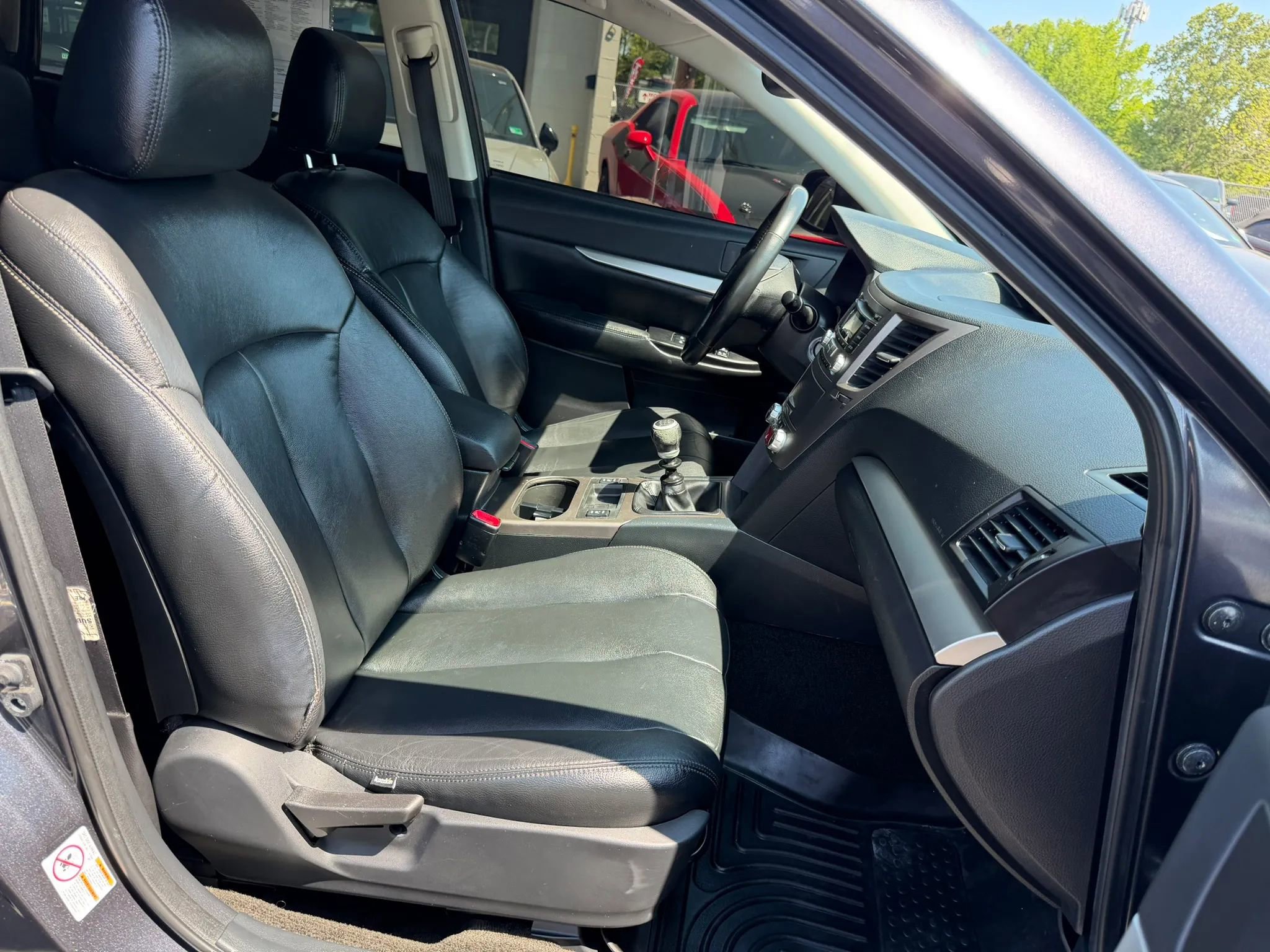 Used 2013 Subaru Outback 2.5i Premium AWD/4WD image 21