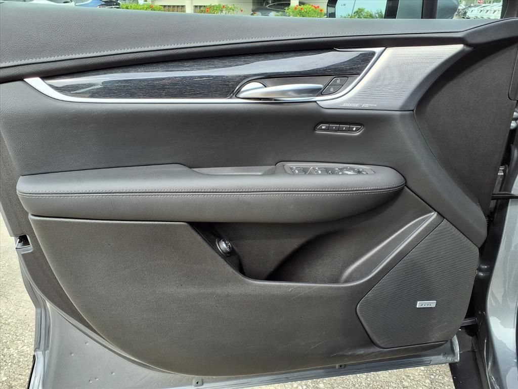 Used 2022 Cadillac XT5 Premium Luxury w/ Technology Package AWD/4WD image 20