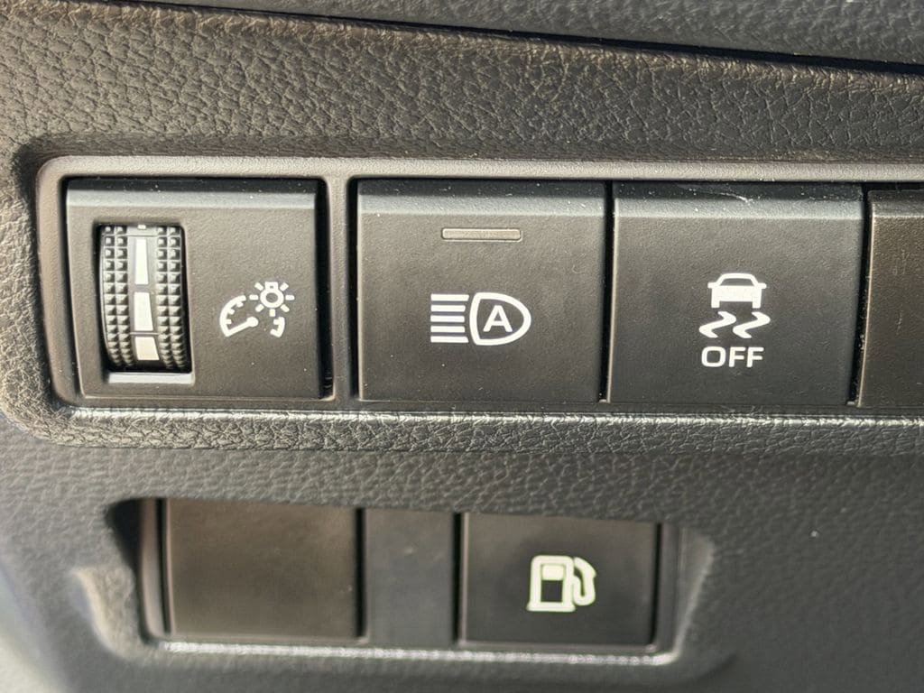 Used 2024 Toyota Corolla Cross AWD Hybrid image 25