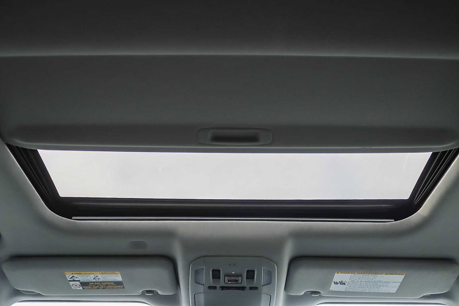 Used 2020 Toyota Highlander XLE image 15