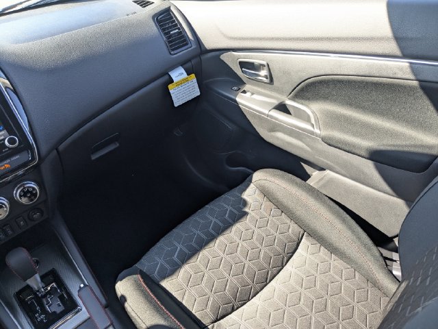 New 2026 Mitsubishi Outlander Sport LE AWD/4WD image 18