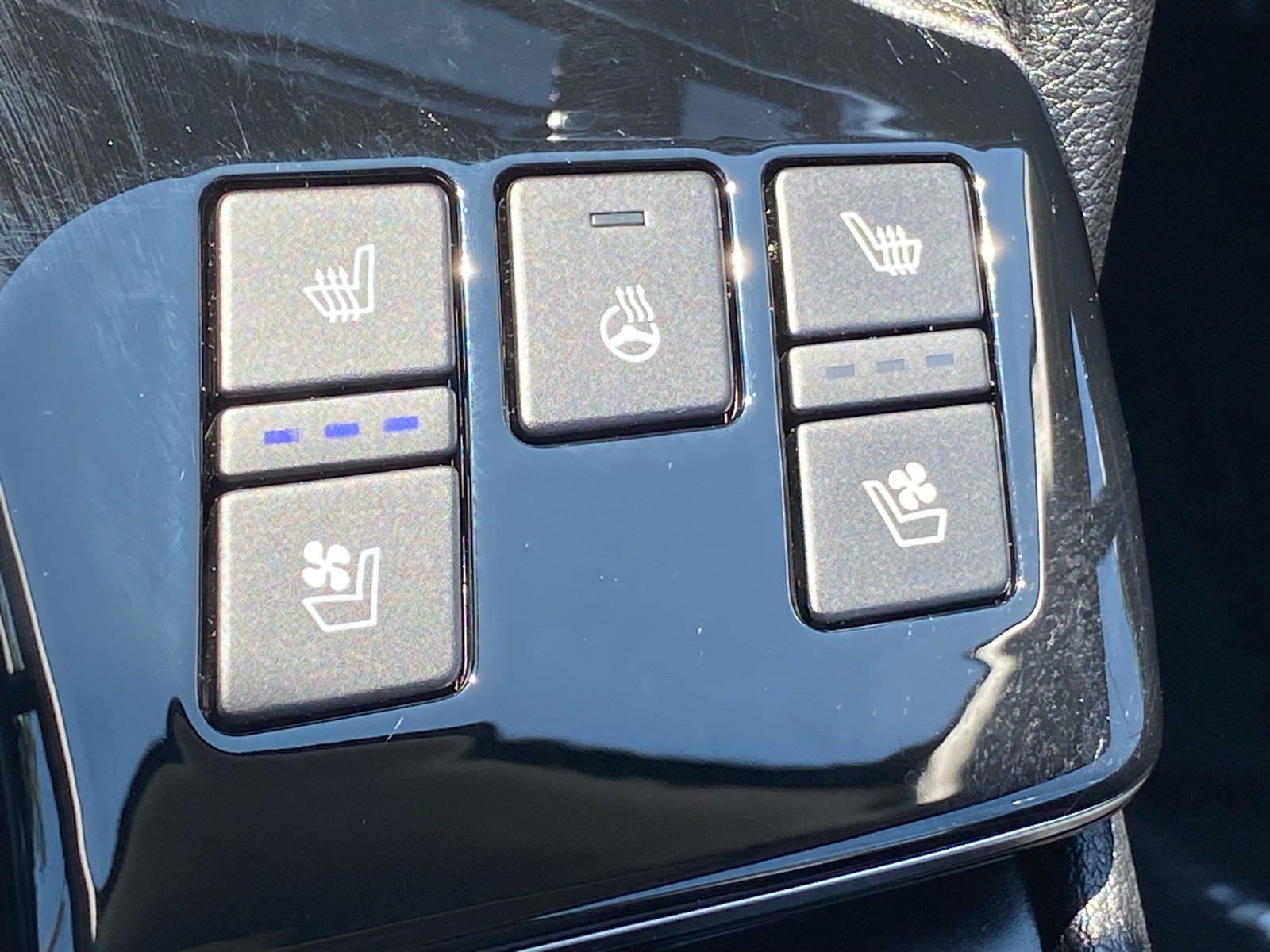 Used 2024 Kia Sportage SX AWD/4WD image 16