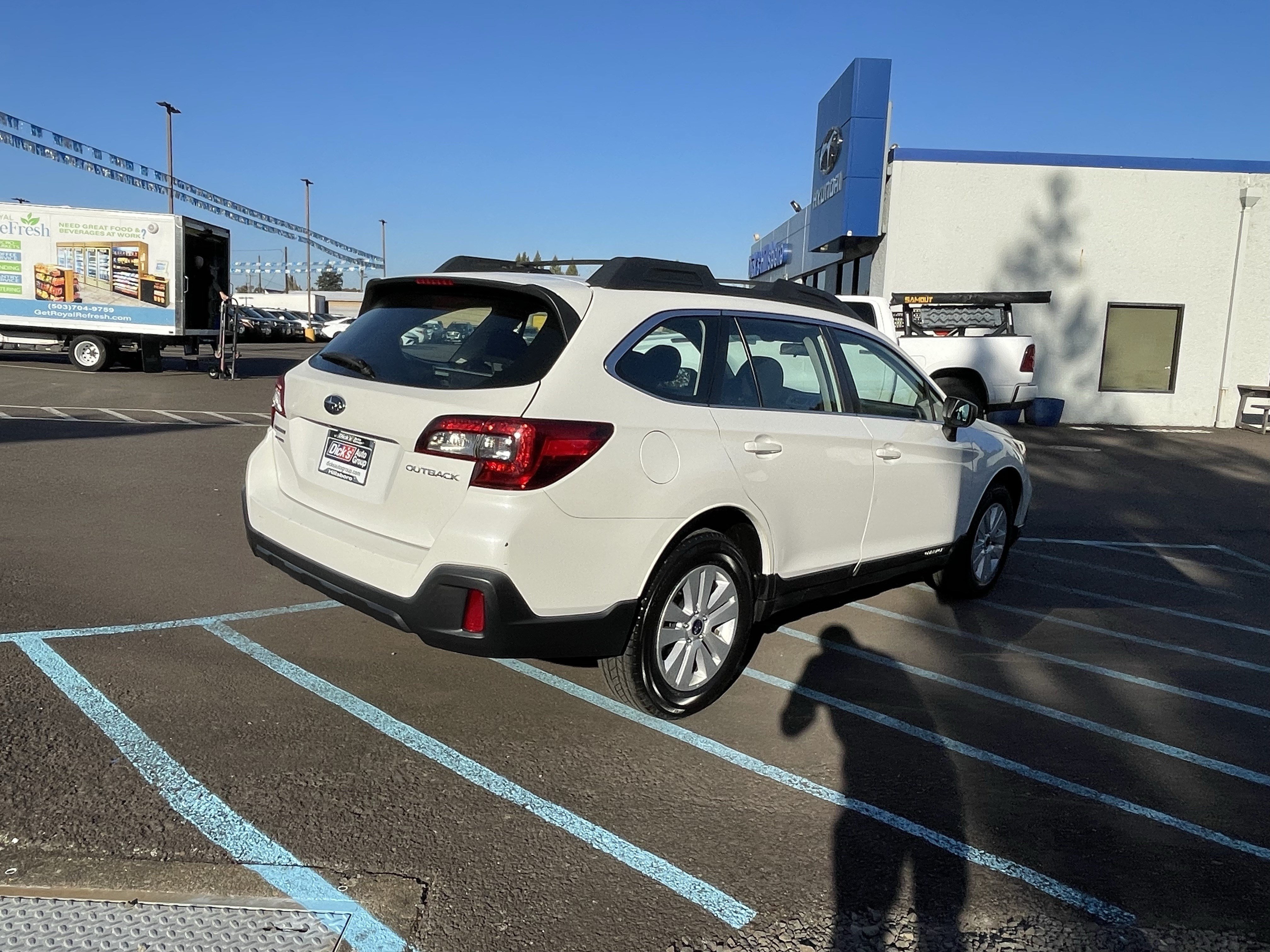 Used 2019 Subaru Outback 2.5i AWD/4WD image 5