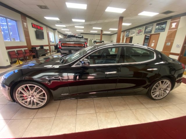 Used 2019 Maserati Ghibli S GranSport RWD image 4