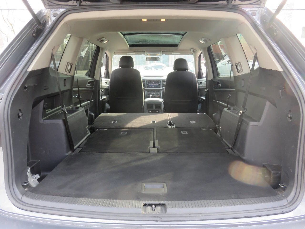 Used 2018 Volkswagen Atlas Launch Edition AWD/4WD image 25