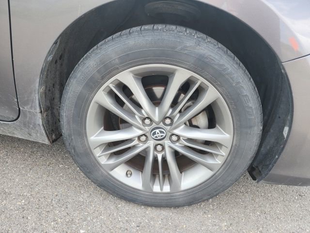 Used 2016 Toyota Camry SE FWD image 9