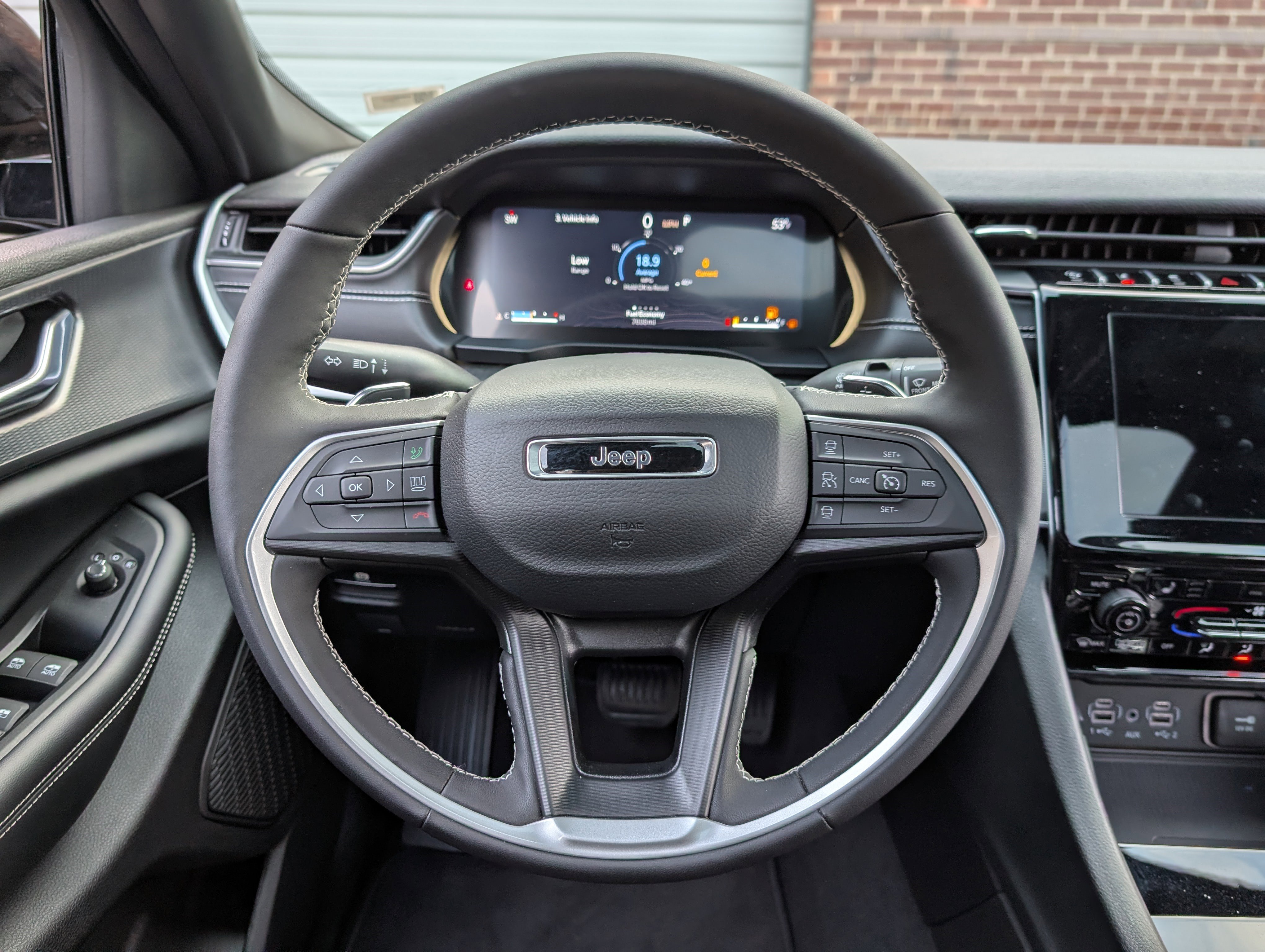 Used 2024 Jeep Grand Cherokee Altitude image 22