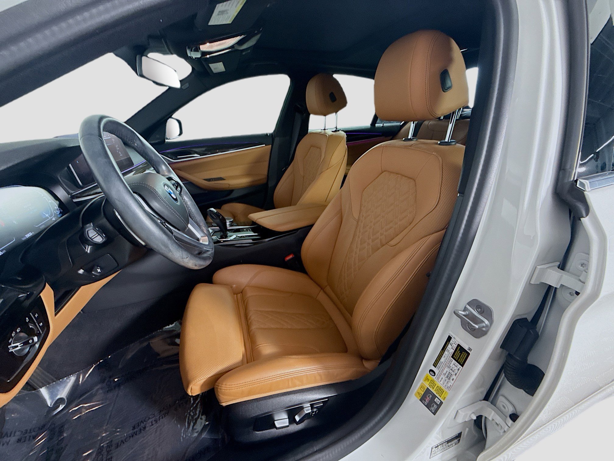 Used 2023 BMW 530e w/ Premium Package image 22