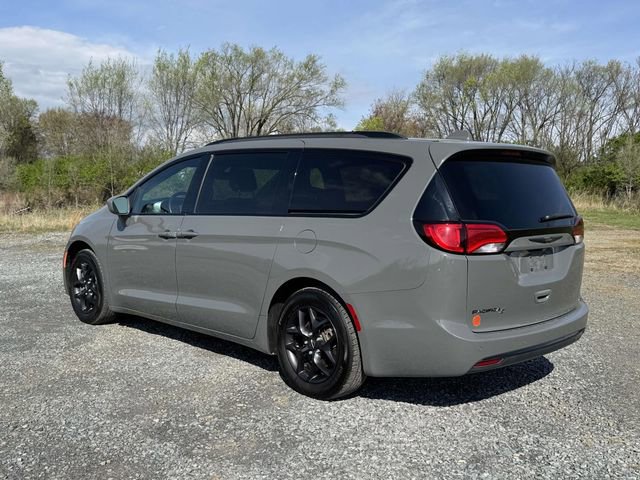Used 2020 Chrysler Pacifica Touring-L Plus image 26