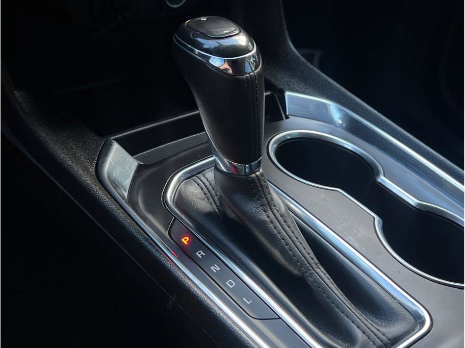 Used 2019 Chevrolet Traverse LT image 20