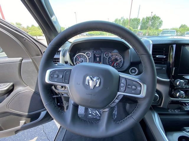 New 2025 RAM 1500 4x4 Crew Cab image 14
