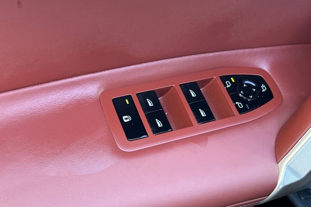 Used 2023 BMW iX M60 image 11