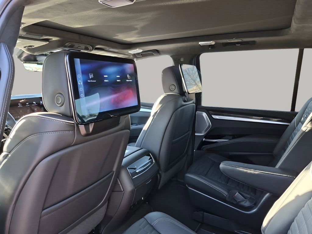 New 2026 Cadillac Escalade ESV V image 18