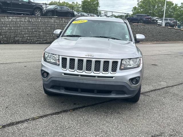 Used 2016 Jeep Compass Latitude FWD image 10
